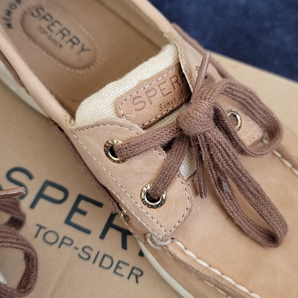 Sperry shoes - Picture 2 of 2